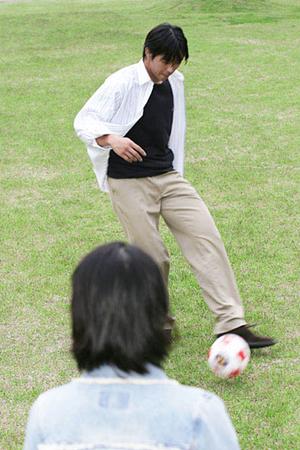 たくさんの写真を一冊の本にまとめる